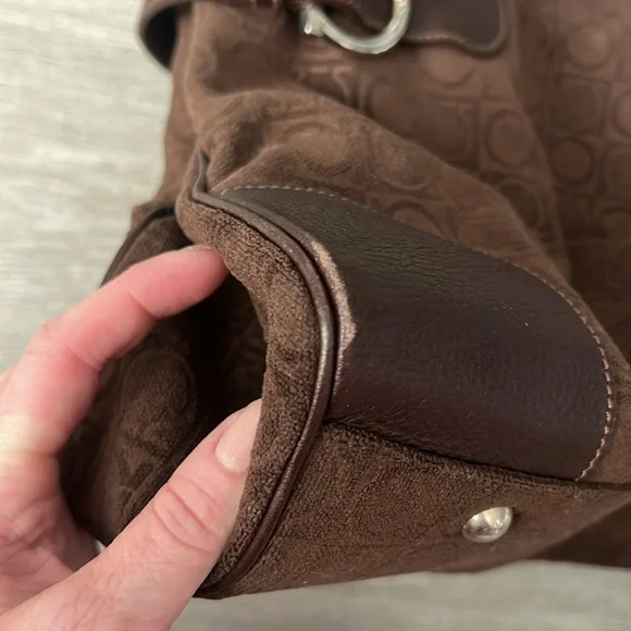 Ferragamo Gancini Brown Canvas Tote Bag w/leather details - Picture 16 of 17
